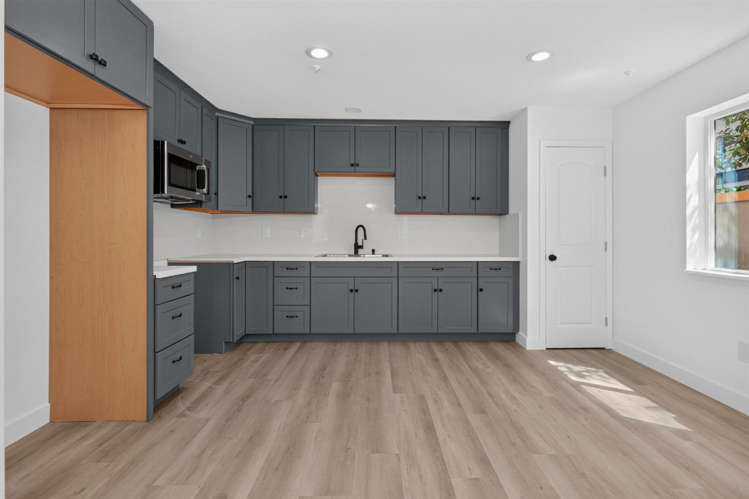 423-427 E Lodi Avenue Lodi CA 95240