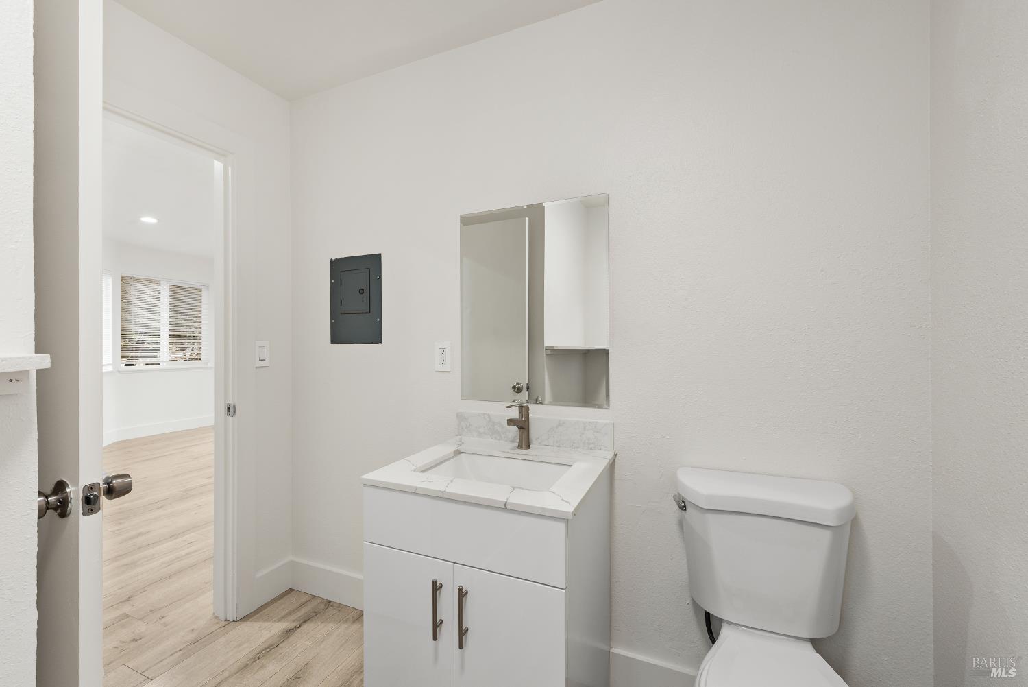 8690 Old Redwood Highway Windsor CA 95492