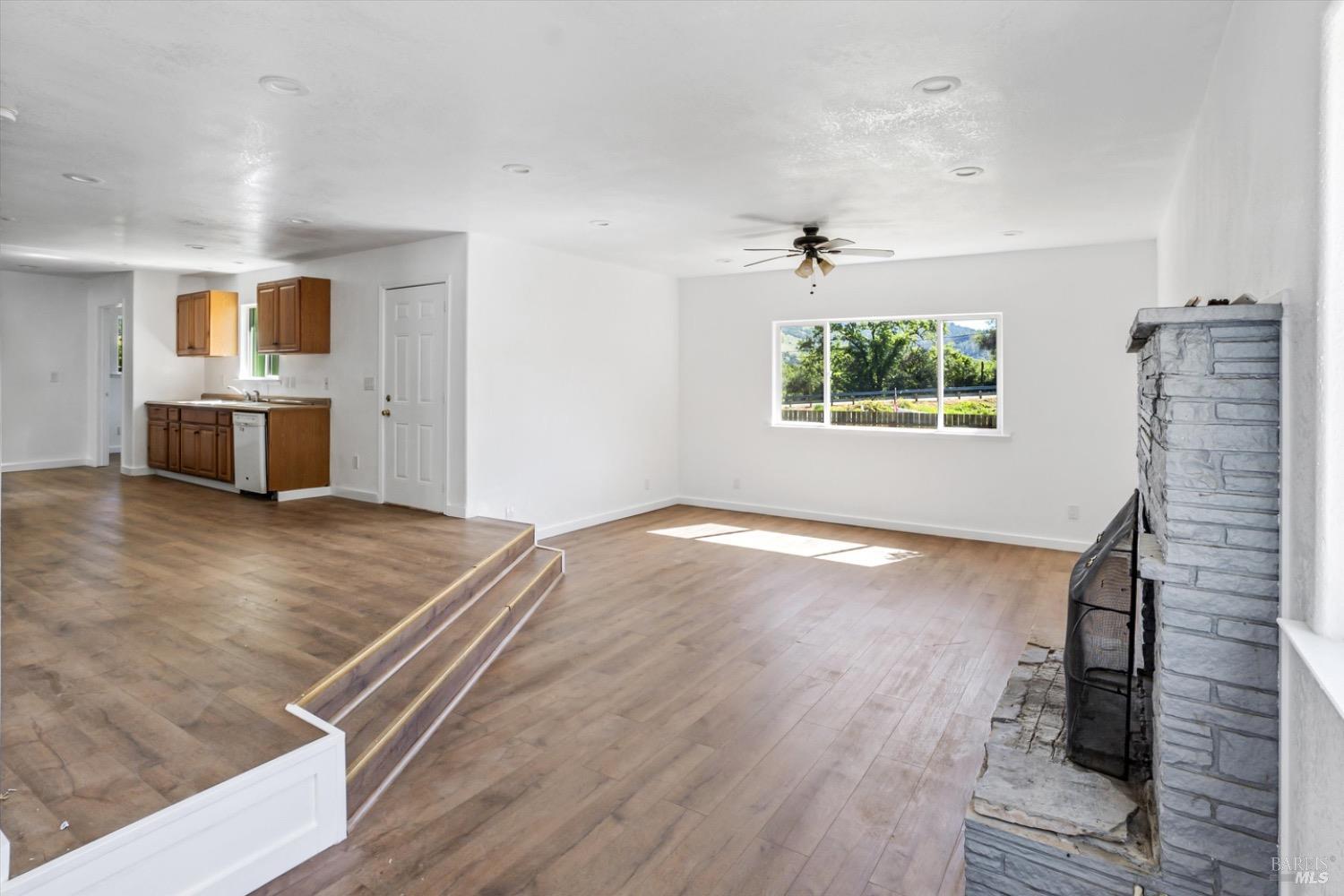 31211 NE Highway 128 Highway Cloverdale CA 95425
