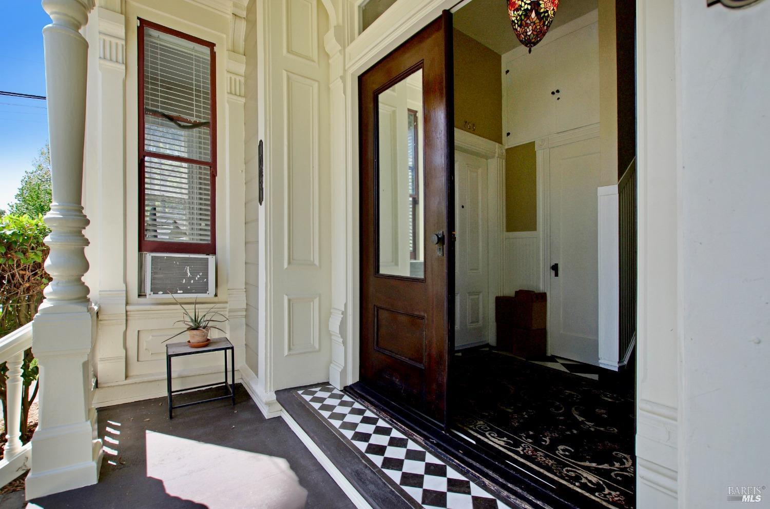 705 Seminary Street Napa CA 94559