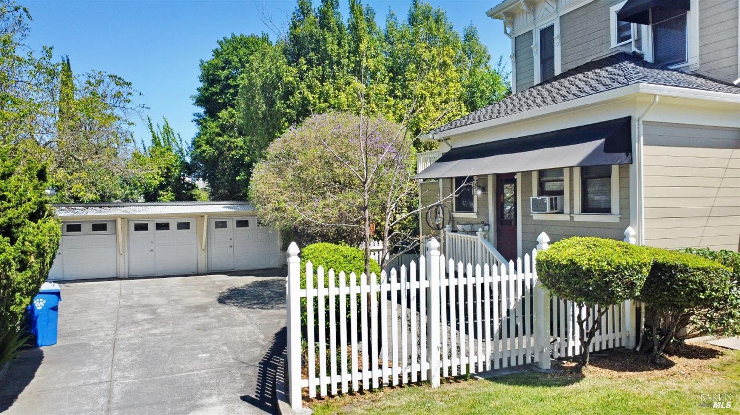 705 Seminary Street Napa CA 94559
