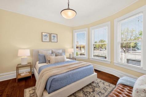 531-531 1/2 E Washington Street Petaluma CA 94952