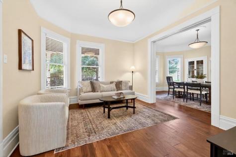 531-531 1/2 E Washington Street Petaluma CA 94952
