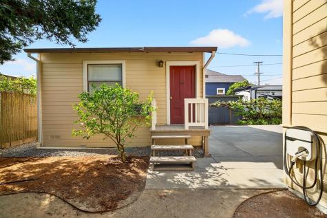 531-531 1/2 E Washington Street Petaluma CA 94952