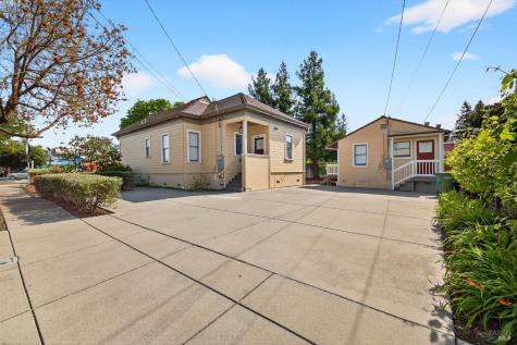 531-531 1/2 E Washington Street Petaluma CA 94952