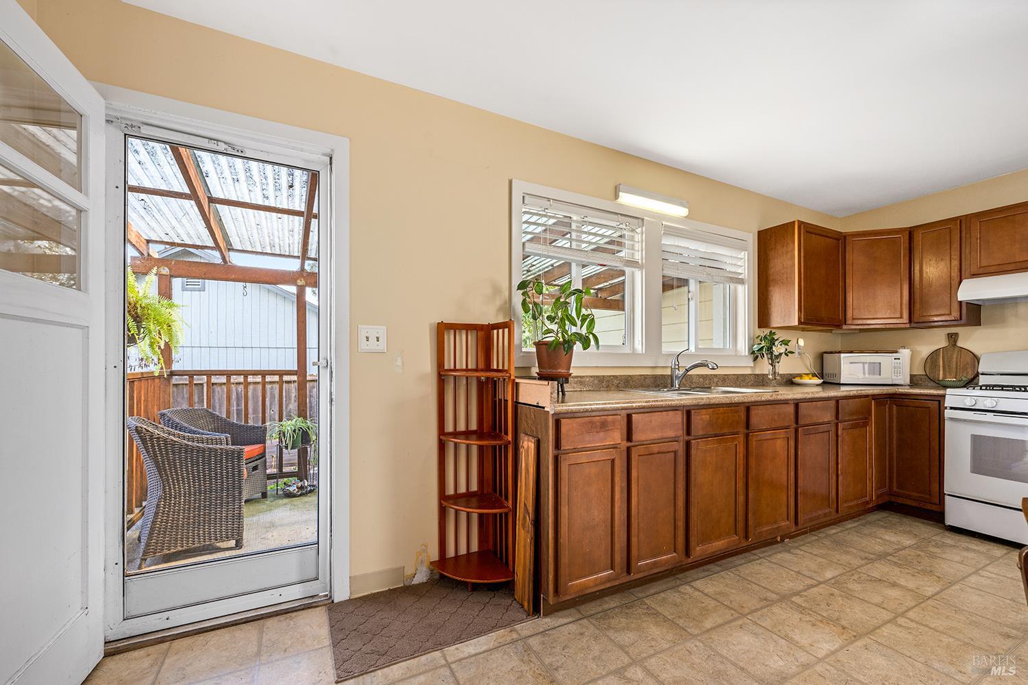 375 Florence Avenue Sebastopol CA 95472