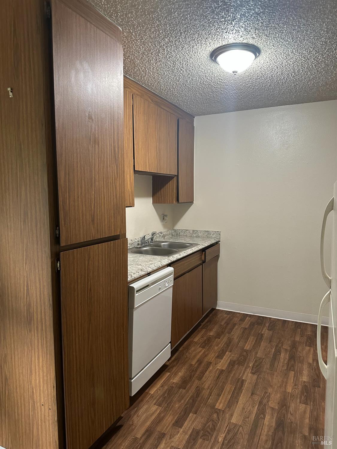 2100 S Dora Street Ukiah CA 95482