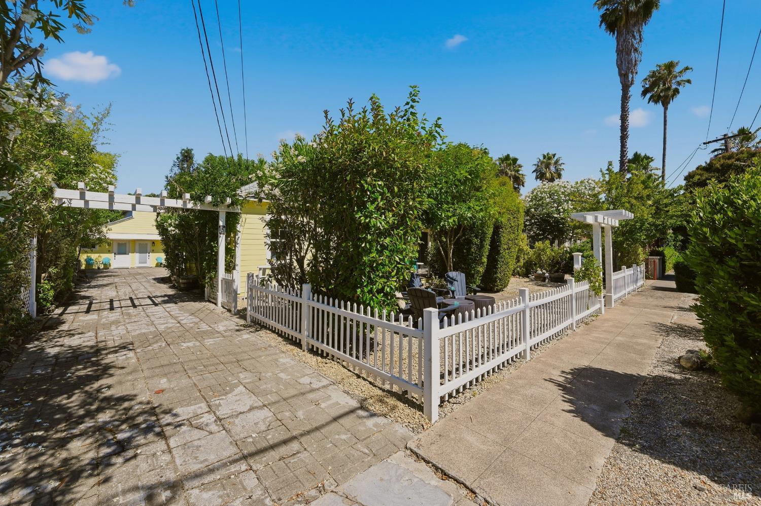 1435 2nd Street Calistoga CA 94515