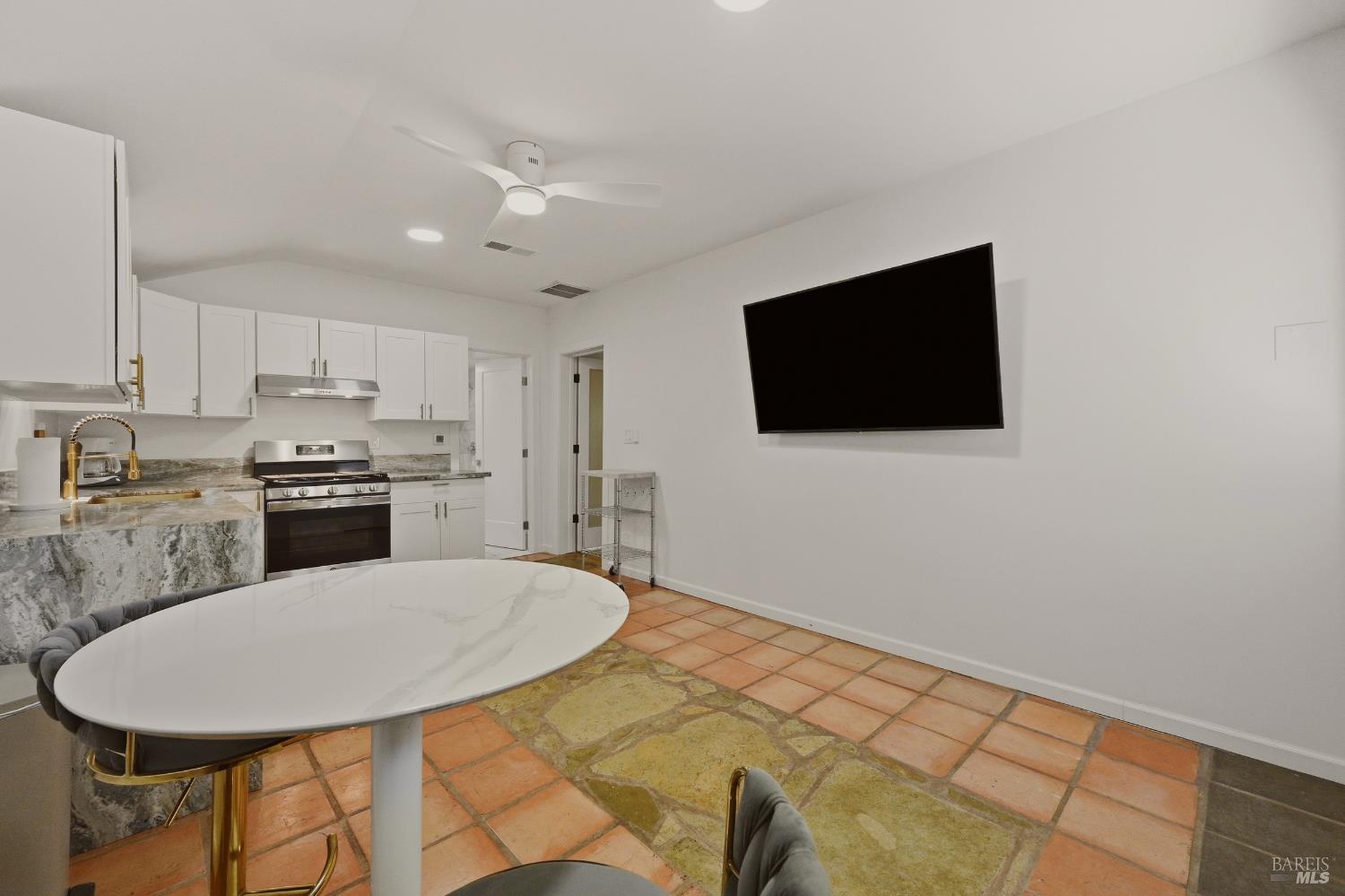 1435 2nd Street Calistoga CA 94515