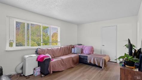 980 Sunset Avenue Santa Rosa CA 95407