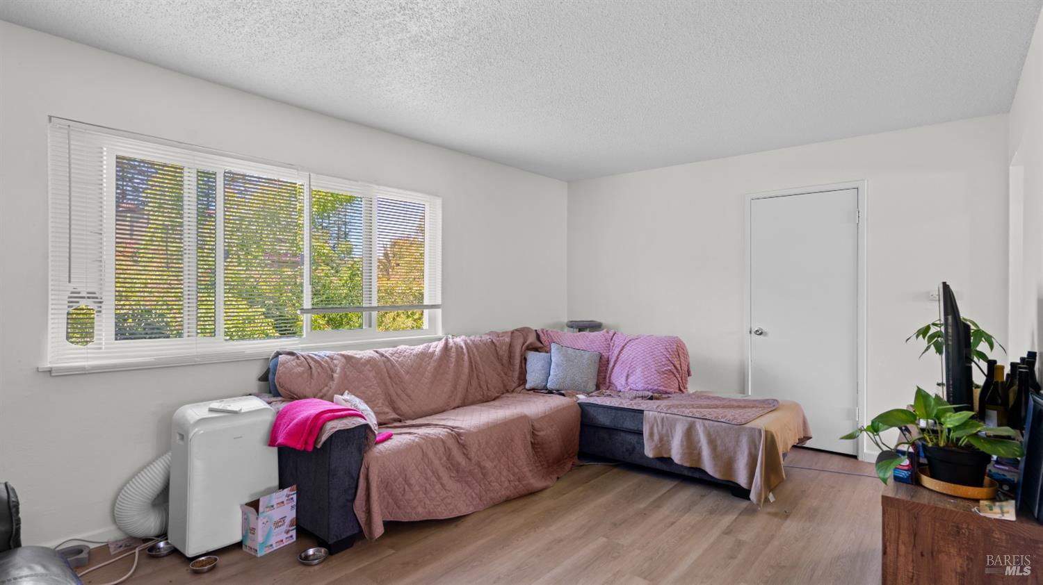 980 Sunset Avenue Santa Rosa CA 95407