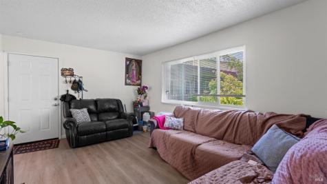 980 Sunset Avenue Santa Rosa CA 95407