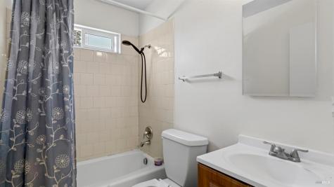 980 Sunset Avenue Santa Rosa CA 95407
