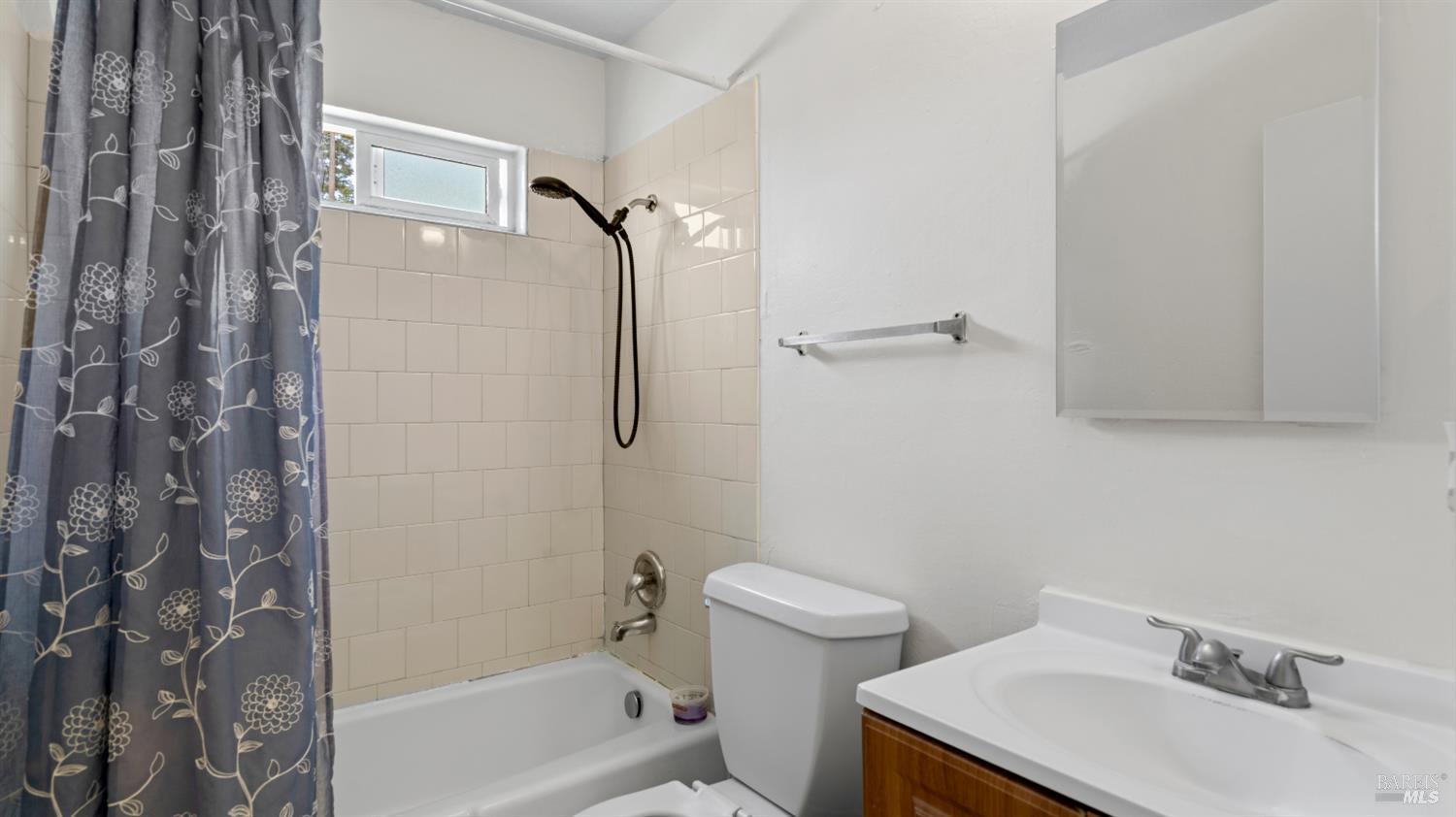 980 Sunset Avenue Santa Rosa CA 95407