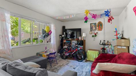 980 Sunset Avenue Santa Rosa CA 95407