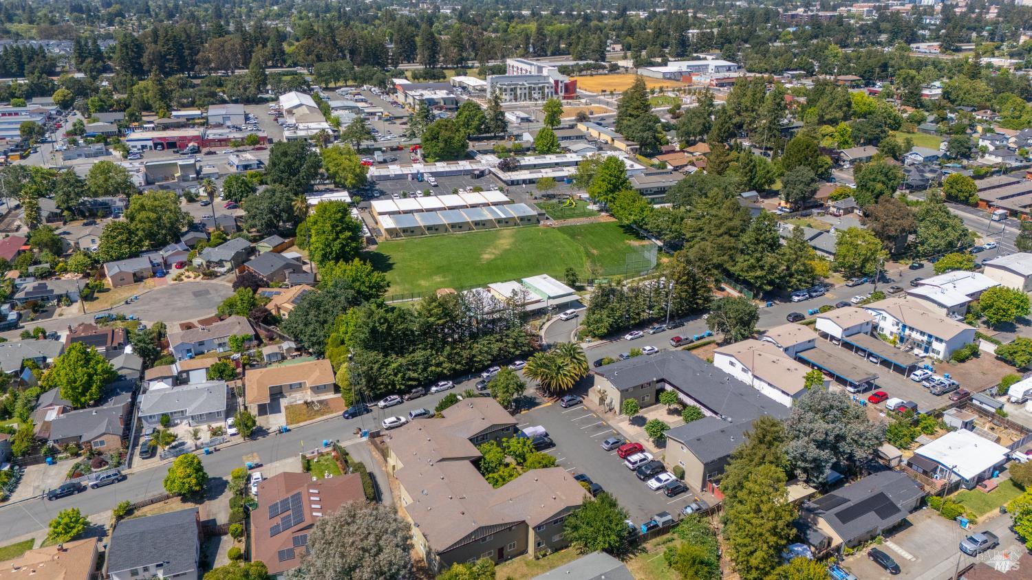 980 Sunset Avenue Santa Rosa CA 95407