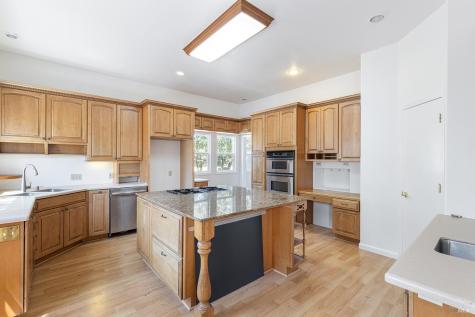 411 Walten Way Windsor CA 95492