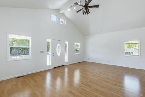 411 Walten Way Windsor CA 95492