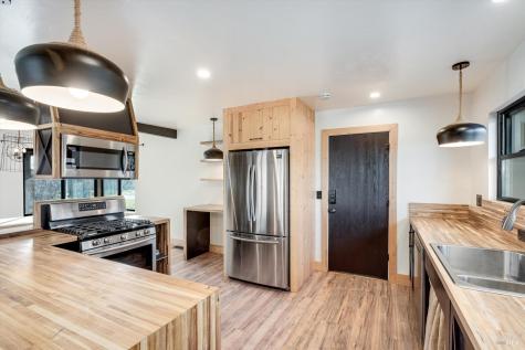 985 Gumview Road Windsor CA 95492