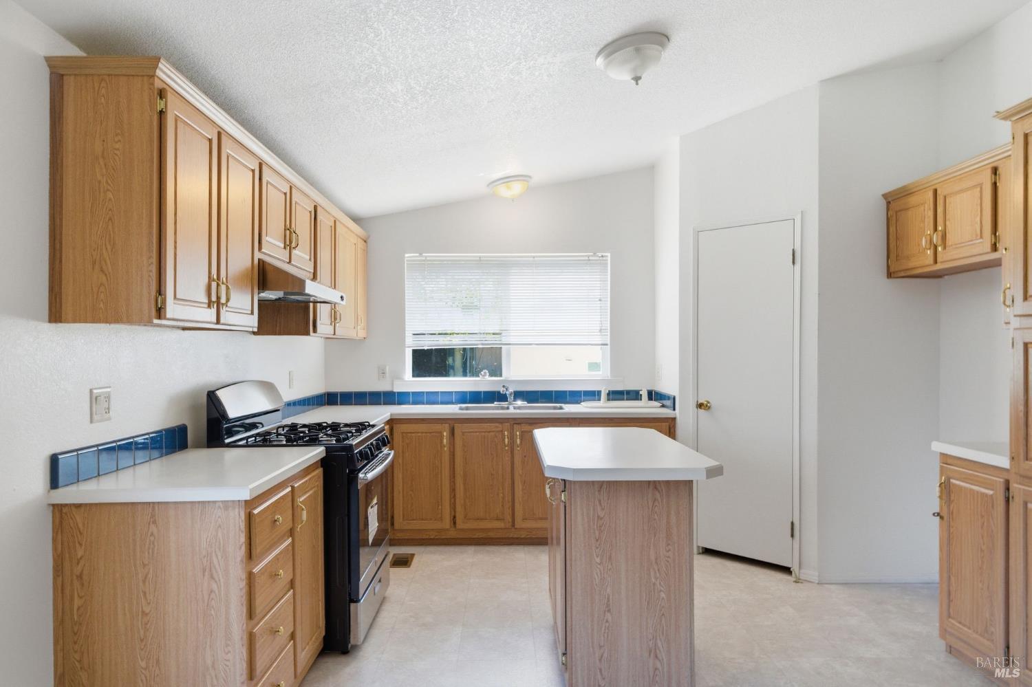 4016-4018 Walker Avenue Santa Rosa CA 95407