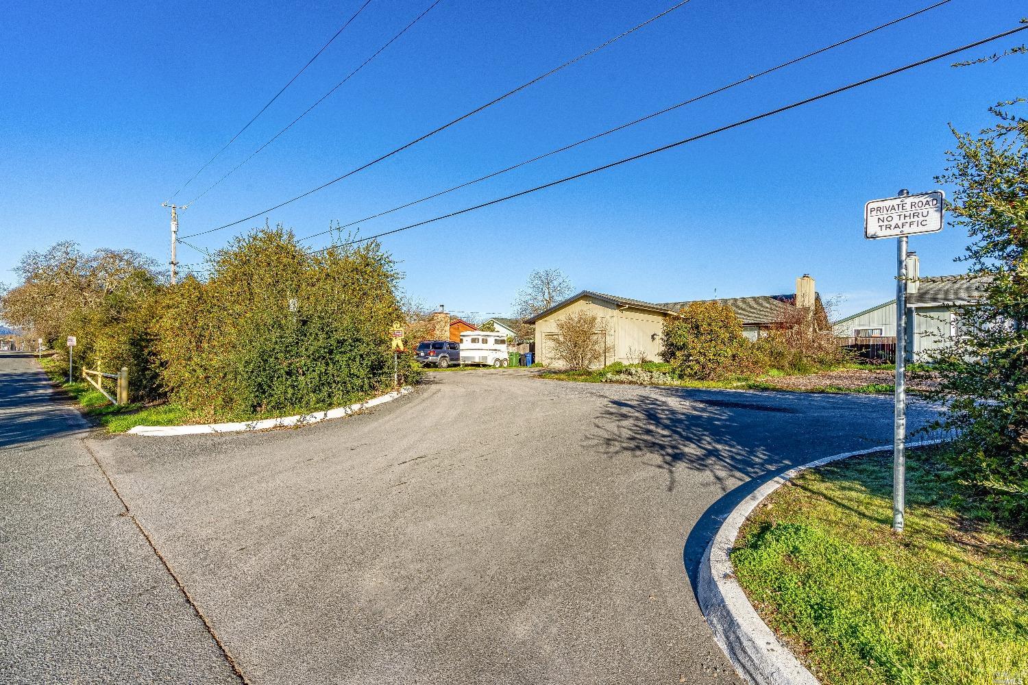8717-8719 Windsor Road Windsor CA 95492