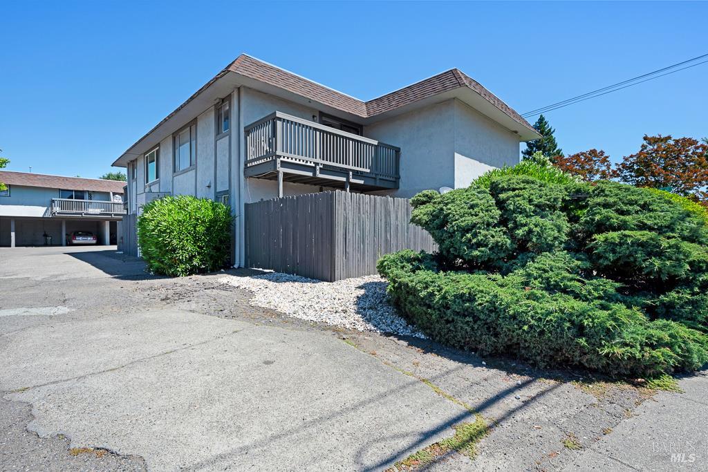 1155-1175 Evans Drive Santa Rosa CA 95405
