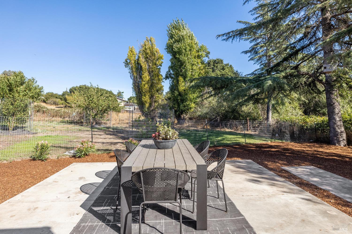 1375 Gossage Avenue Petaluma CA 94952