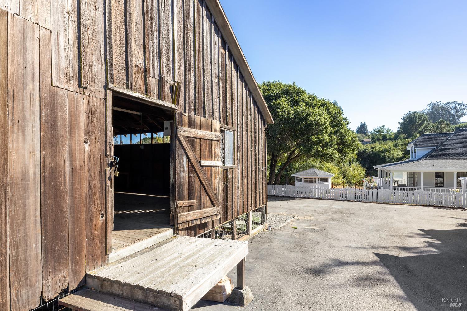 1375 Gossage Avenue Petaluma CA 94952
