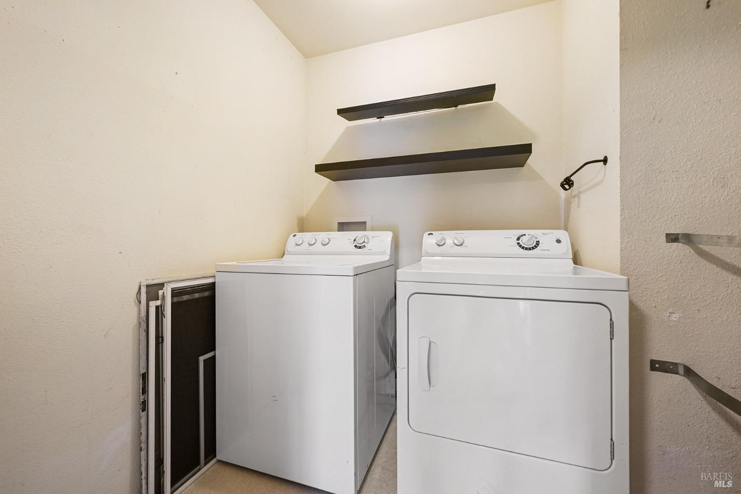 9870 River Road Forestville CA 95436