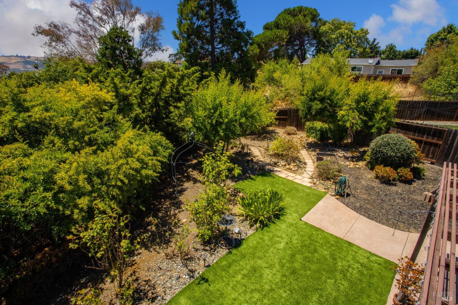 407-413 Rinconada Court Benicia CA 94510