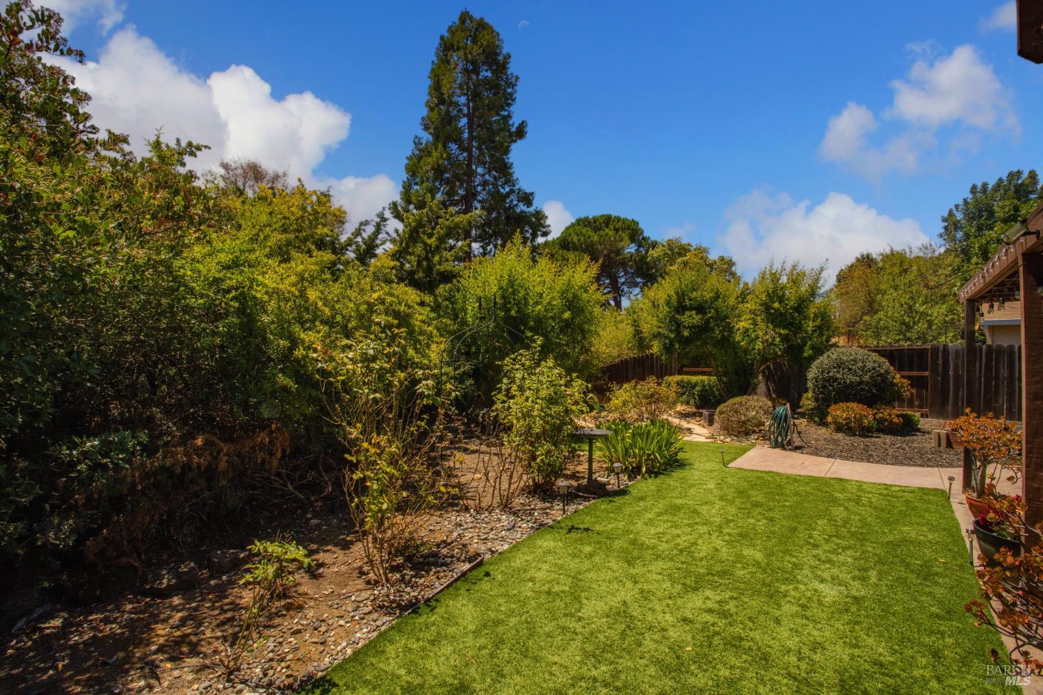 407-413 Rinconada Court Benicia CA 94510