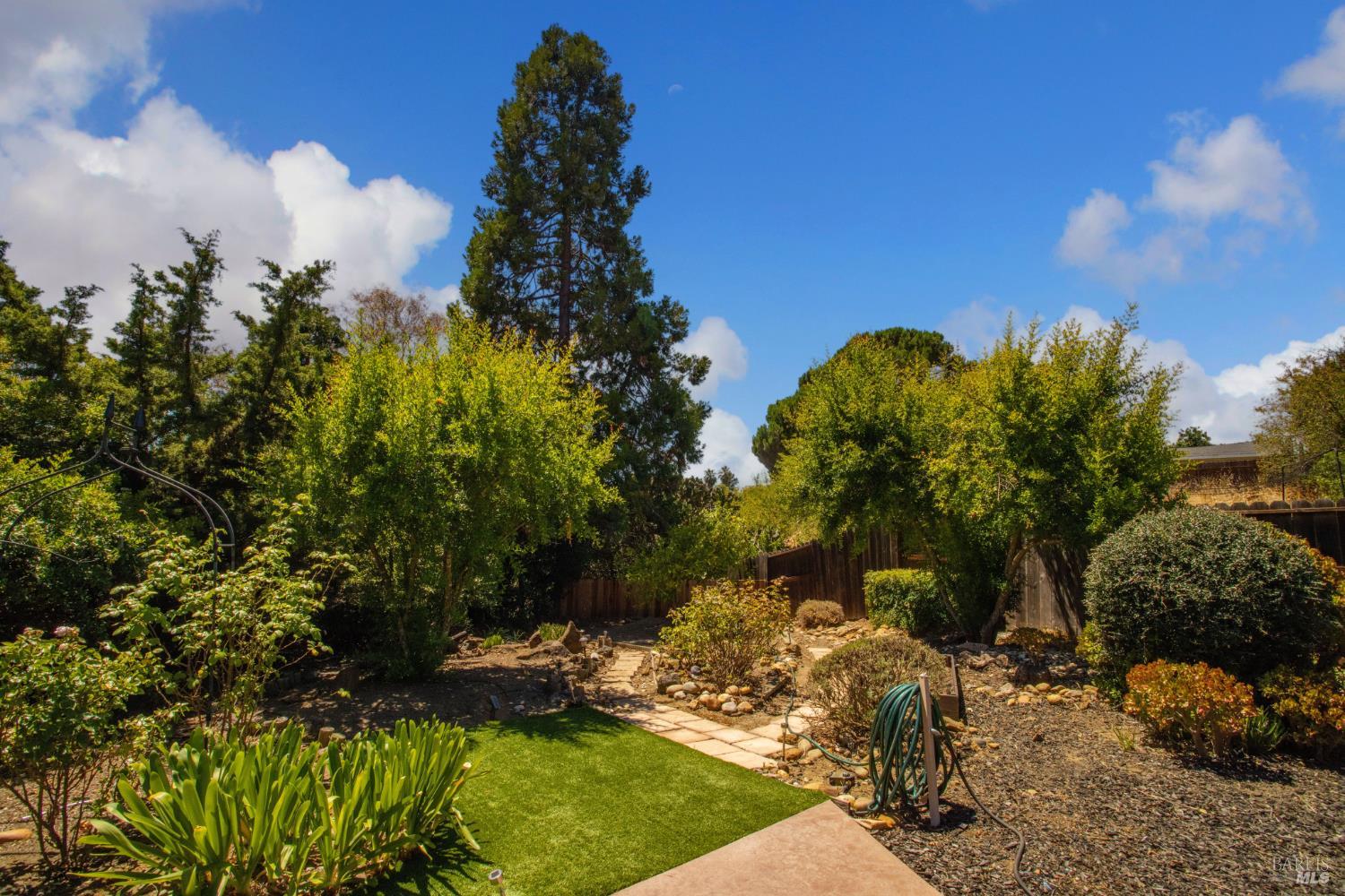 407-413 Rinconada Court Benicia CA 94510