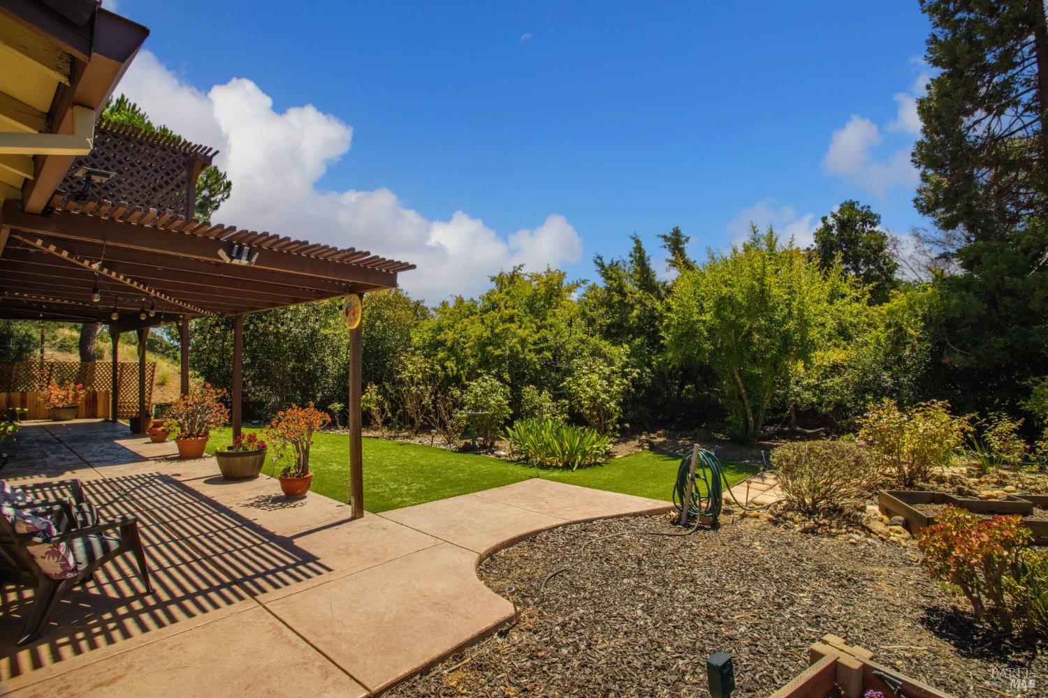 407-413 Rinconada Court Benicia CA 94510