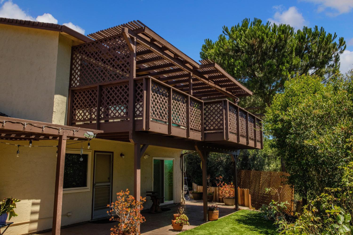 407-413 Rinconada Court Benicia CA 94510