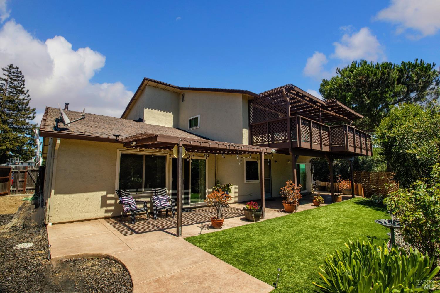 407-413 Rinconada Court Benicia CA 94510