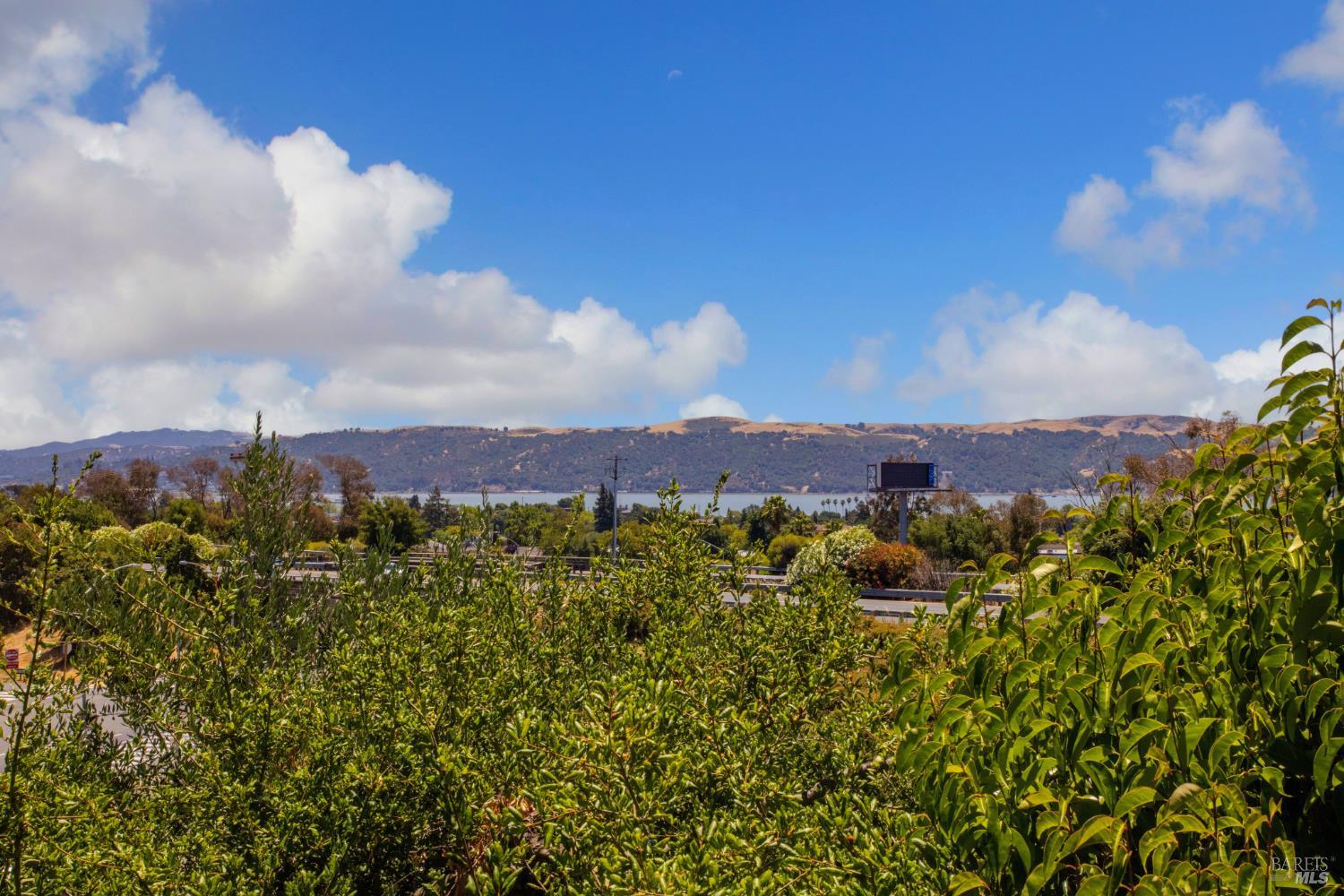 407-413 Rinconada Court Benicia CA 94510