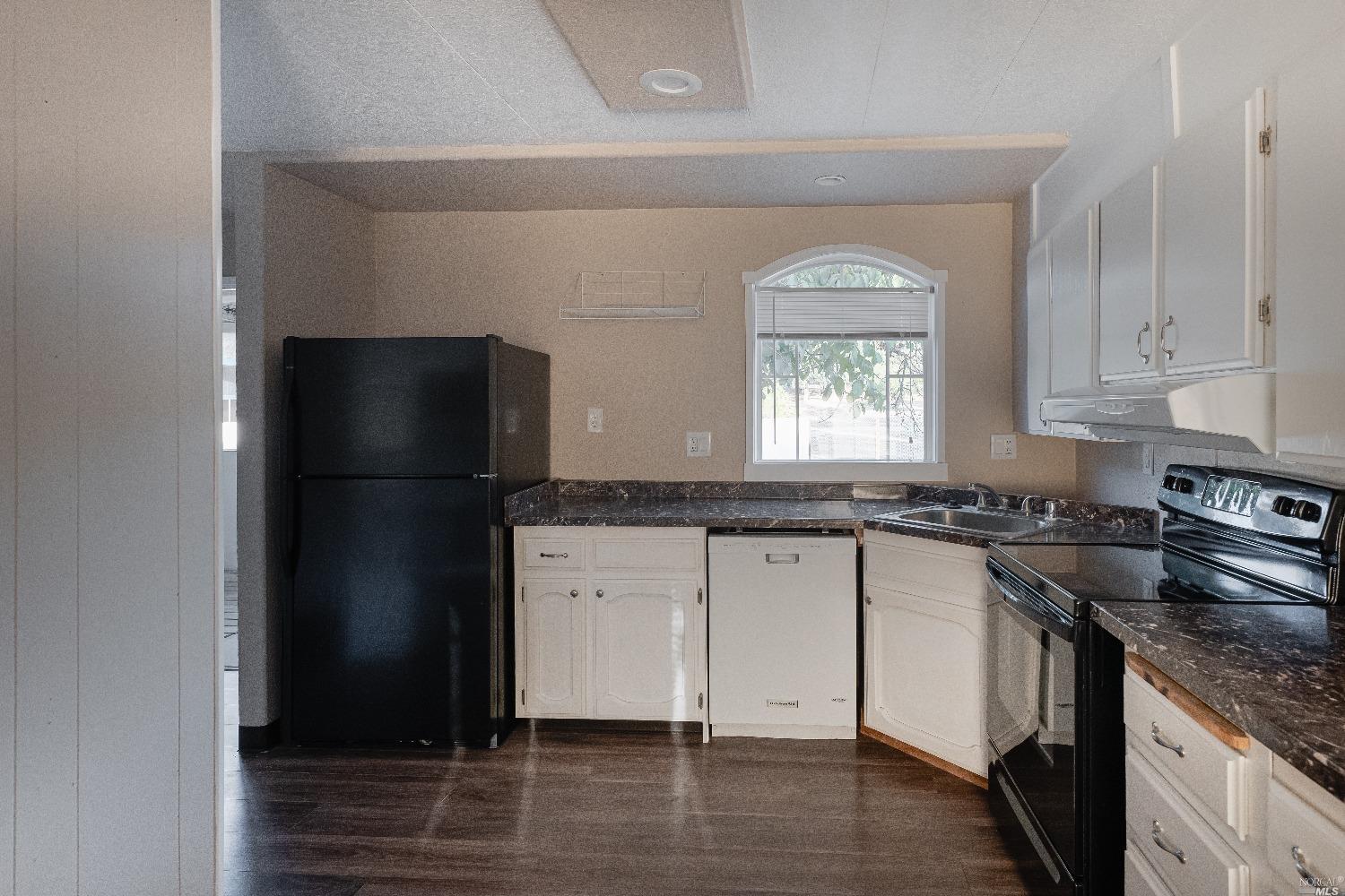 5880-5860 Live Oak Drive Kelseyville CA 95451