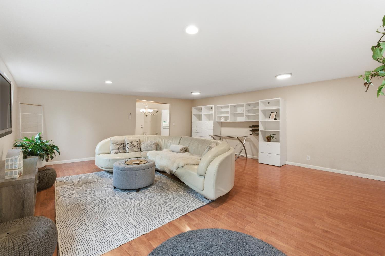 1301 Chestnut Lane Davis CA 95616