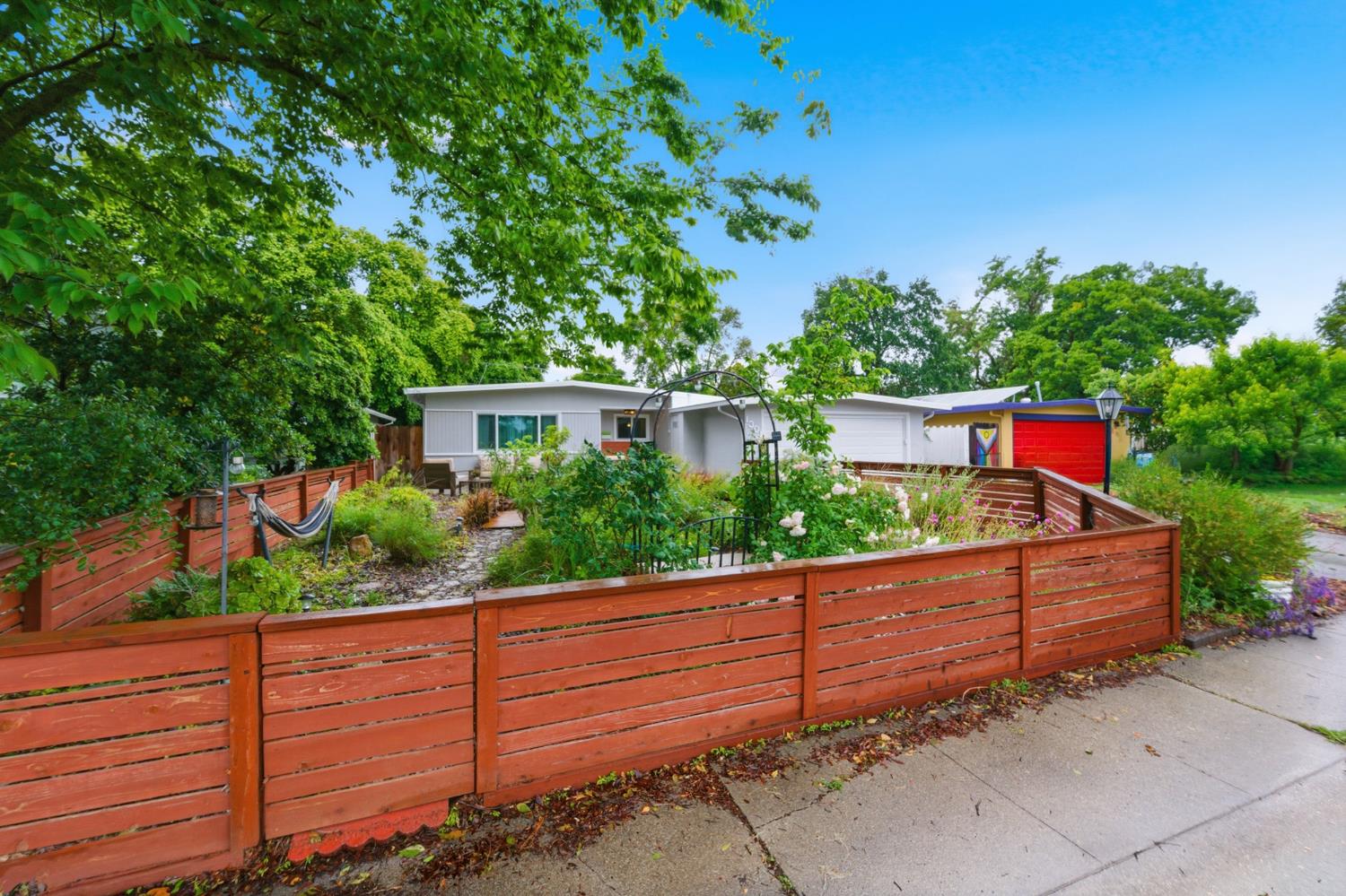 1301 Chestnut Lane Davis CA 95616
