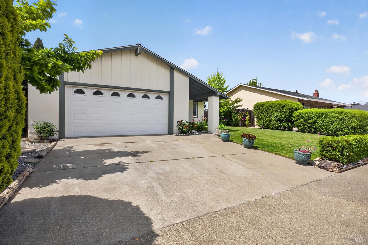 1435 Ivy Lane Petaluma CA 94954