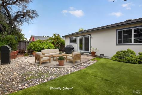 1435 Ivy Lane Petaluma CA 94954