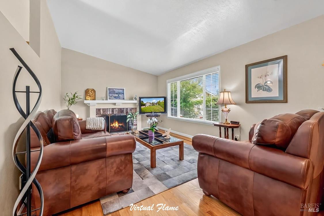 1435 Ivy Lane Petaluma CA 94954