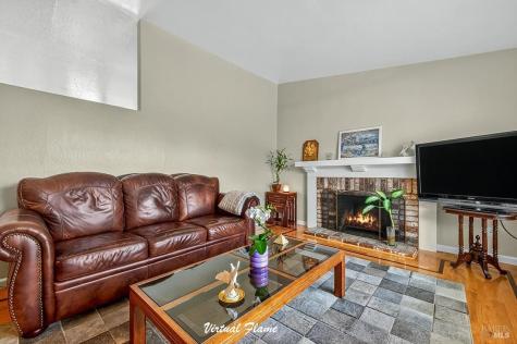 1435 Ivy Lane Petaluma CA 94954