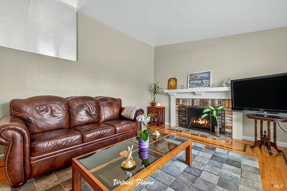 1435 Ivy Lane Petaluma CA 94954