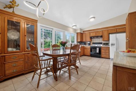1435 Ivy Lane Petaluma CA 94954