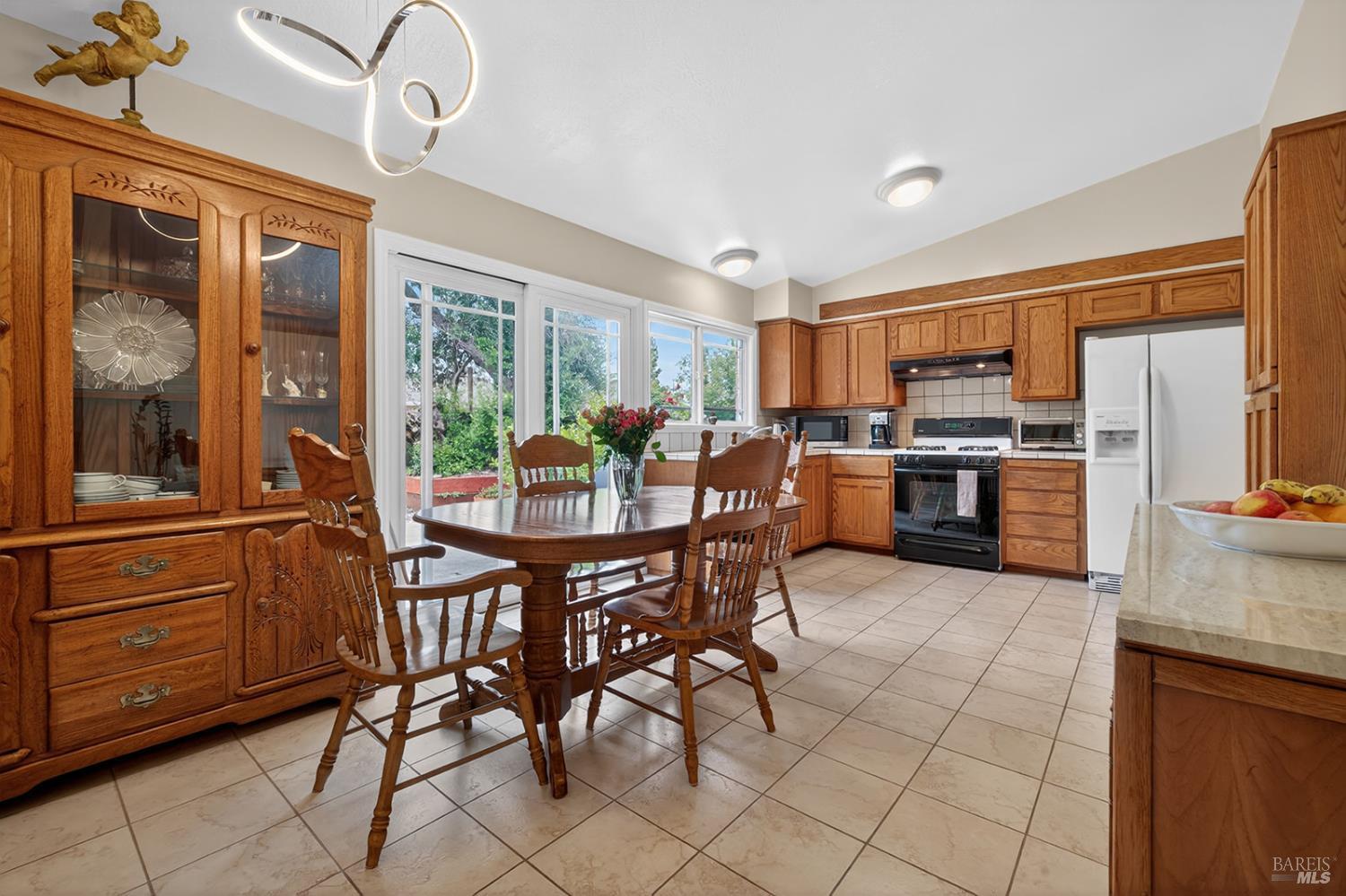 1435 Ivy Lane Petaluma CA 94954