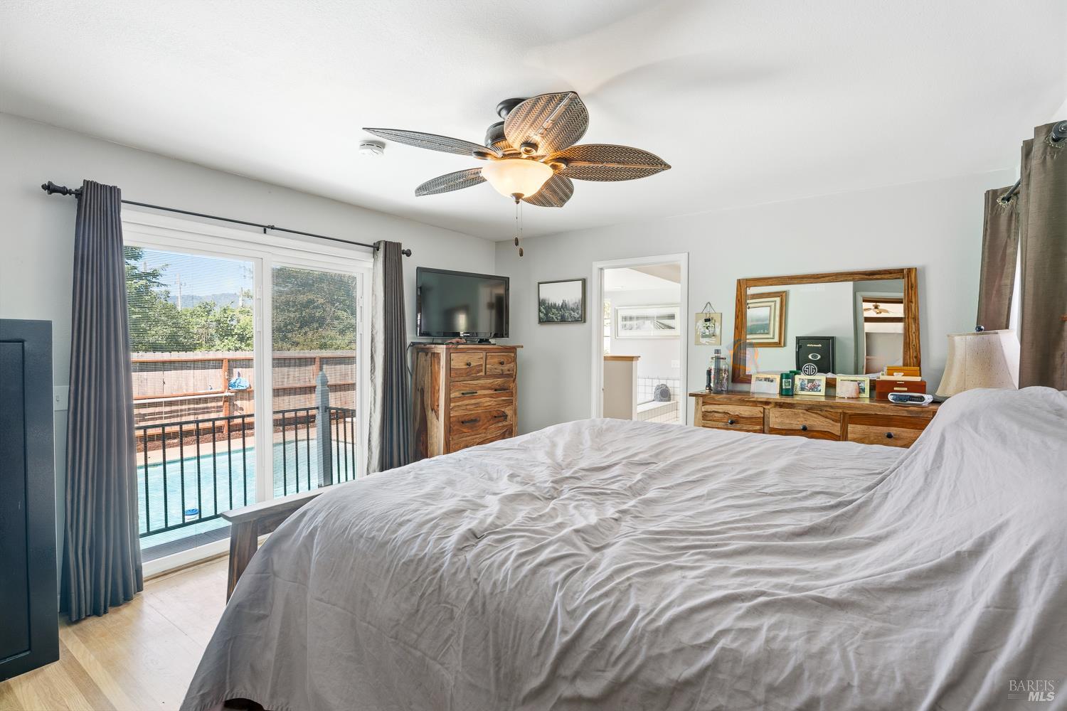 2260 Old River Road Ukiah CA 95482