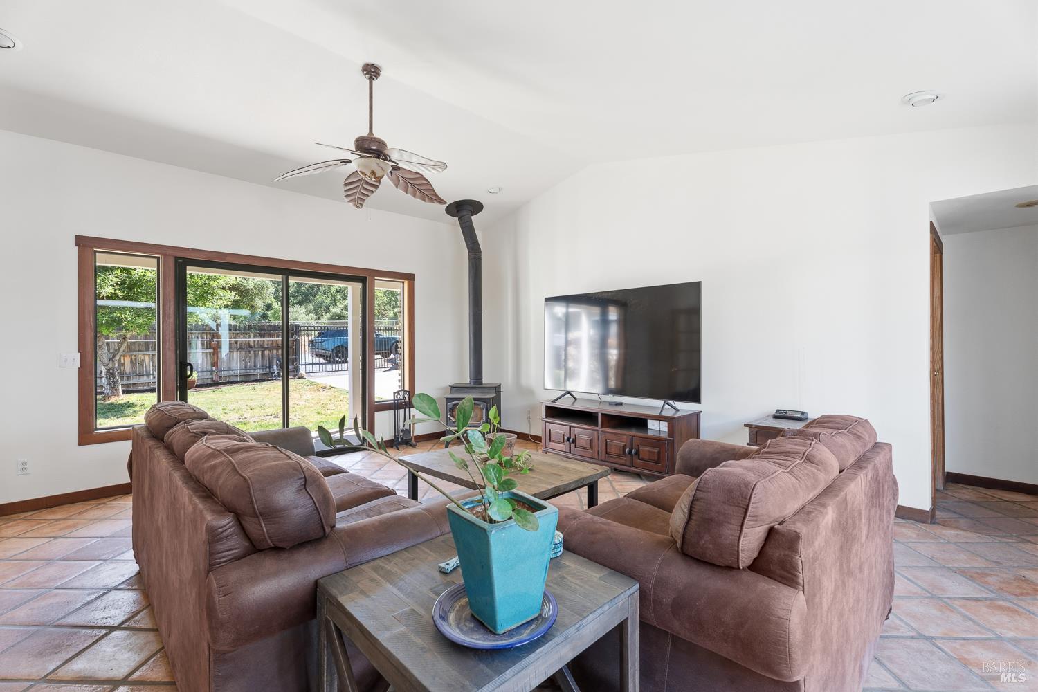 2260 Old River Road Ukiah CA 95482