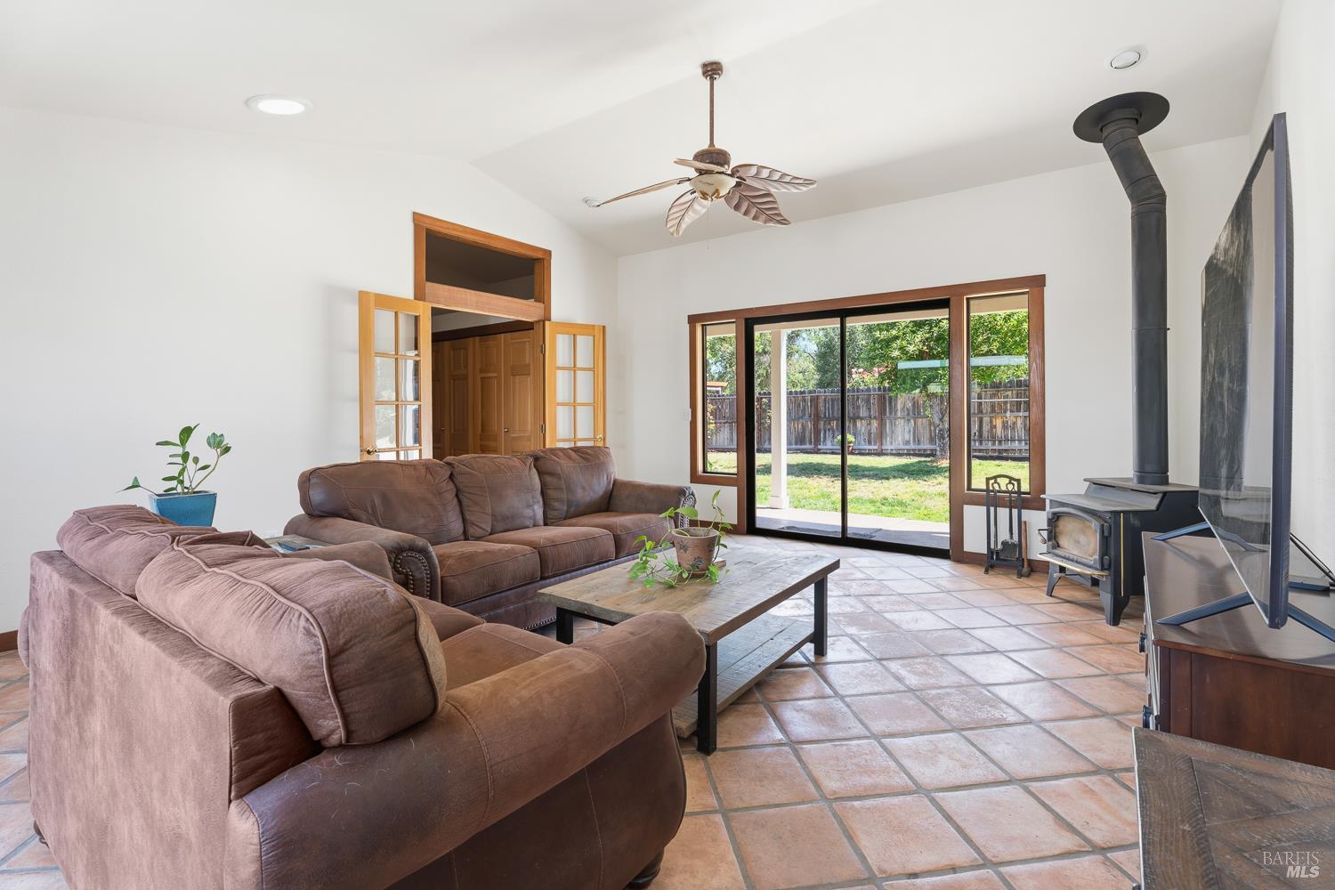 2260 Old River Road Ukiah CA 95482