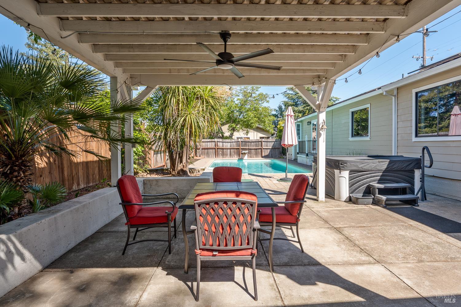 2260 Old River Road Ukiah CA 95482